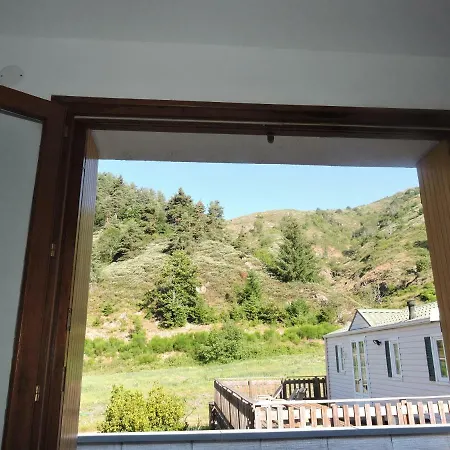 Restaurant L'eysse 호텔 Arcens